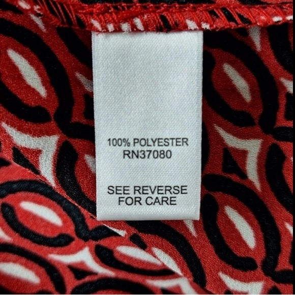Red & White NEW Geometric Print Careerwear V-Neck Roll Tab Sleeve Blouse - Picture 13 of 15